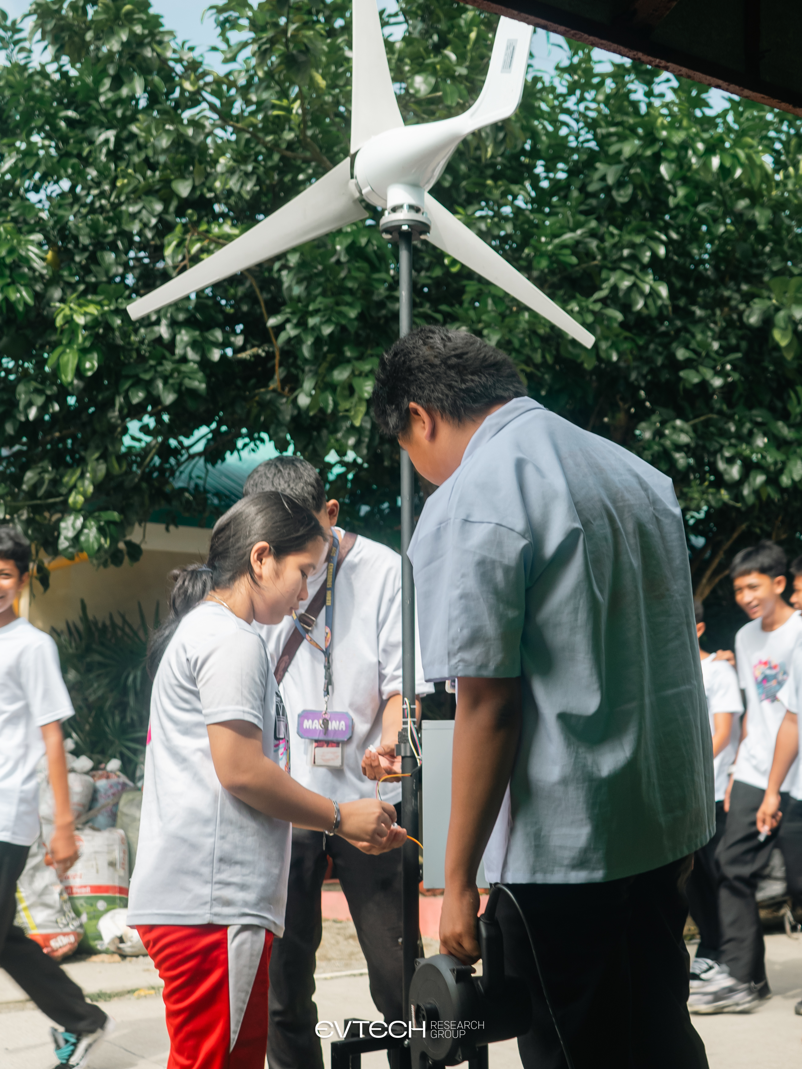 BUILT TO SAVE LIVES: Student researchers take Project NOAH further with real-time flood monitoring — photo 11