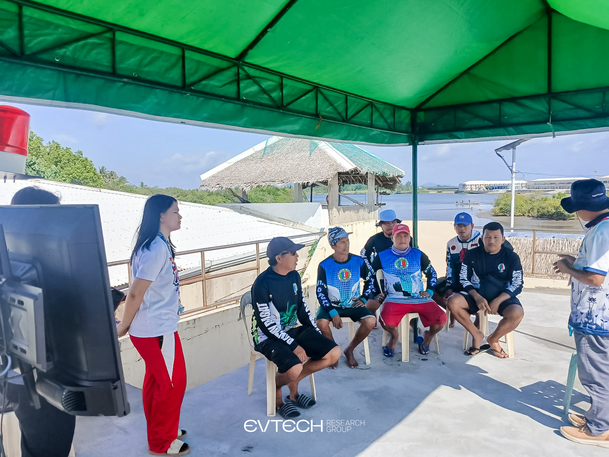 NO MORE LOST AT SEA: Student researchers invent safety tracking system to protect small-boat fishermen — photo 4