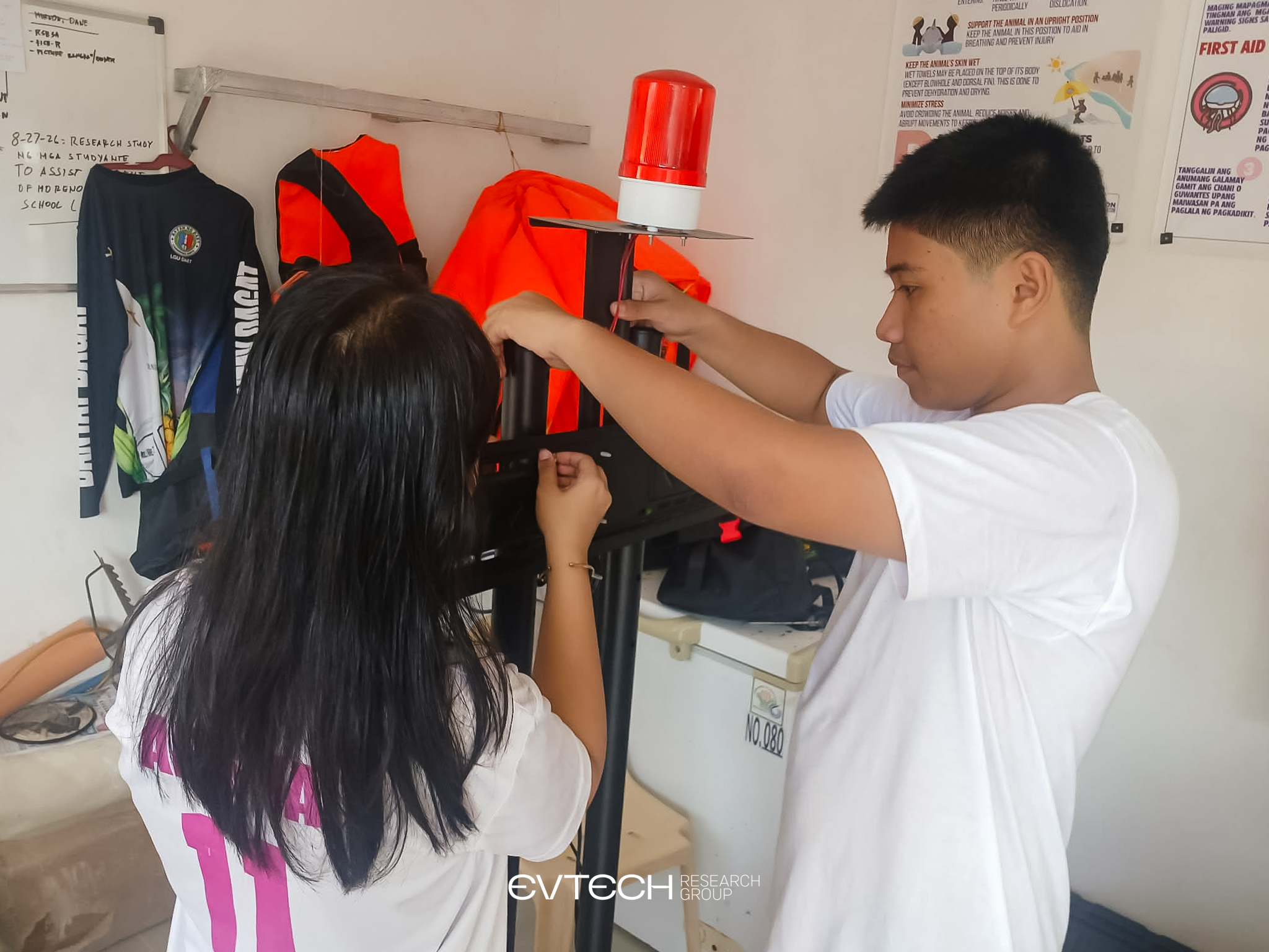 NO MORE LOST AT SEA: Student researchers invent safety tracking system to protect small-boat fishermen — photo 7