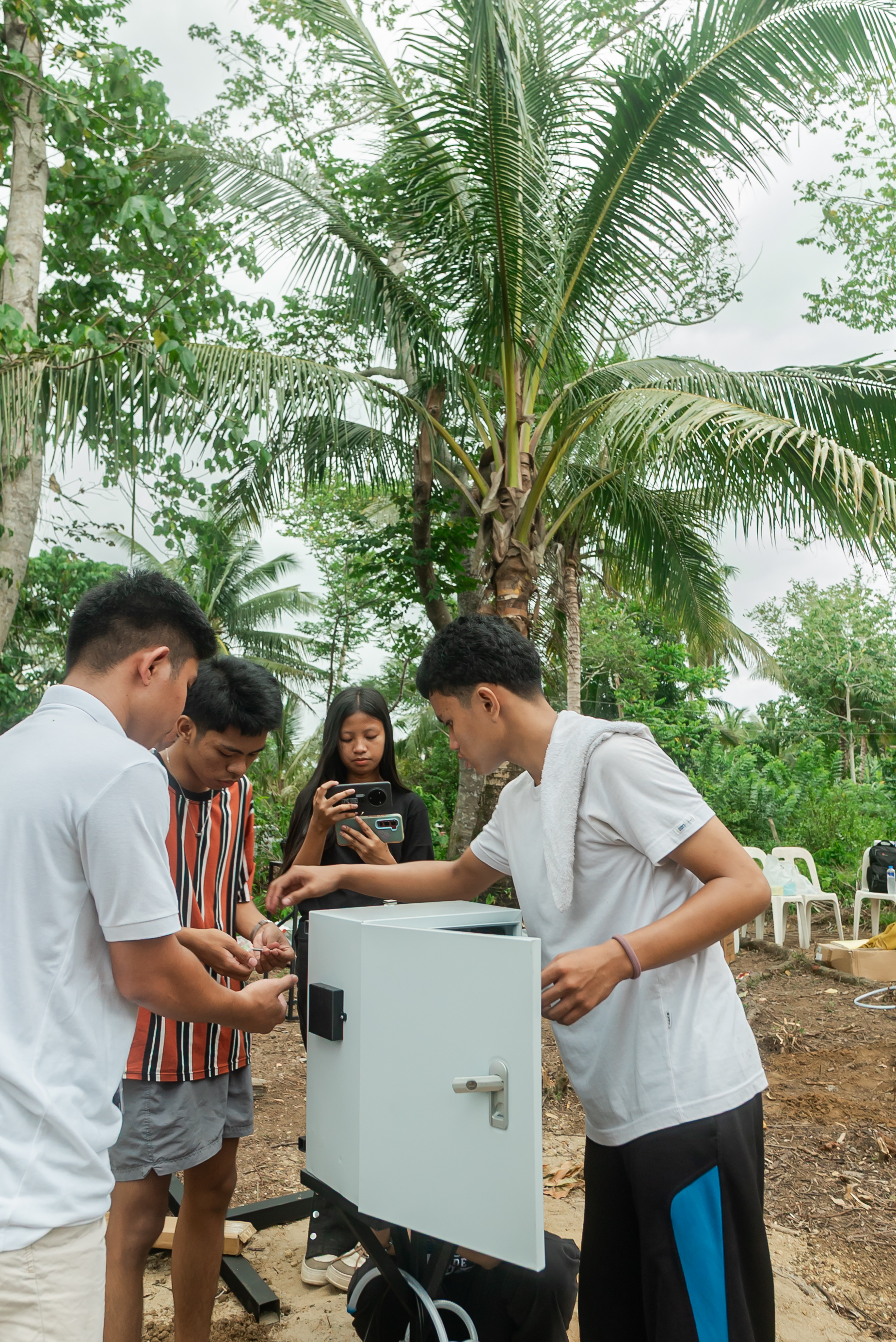 CAN YOU STOP A LANDSLIDE BEFORE IT STARTS? Student researchers invent soil stabilization system — photo 20