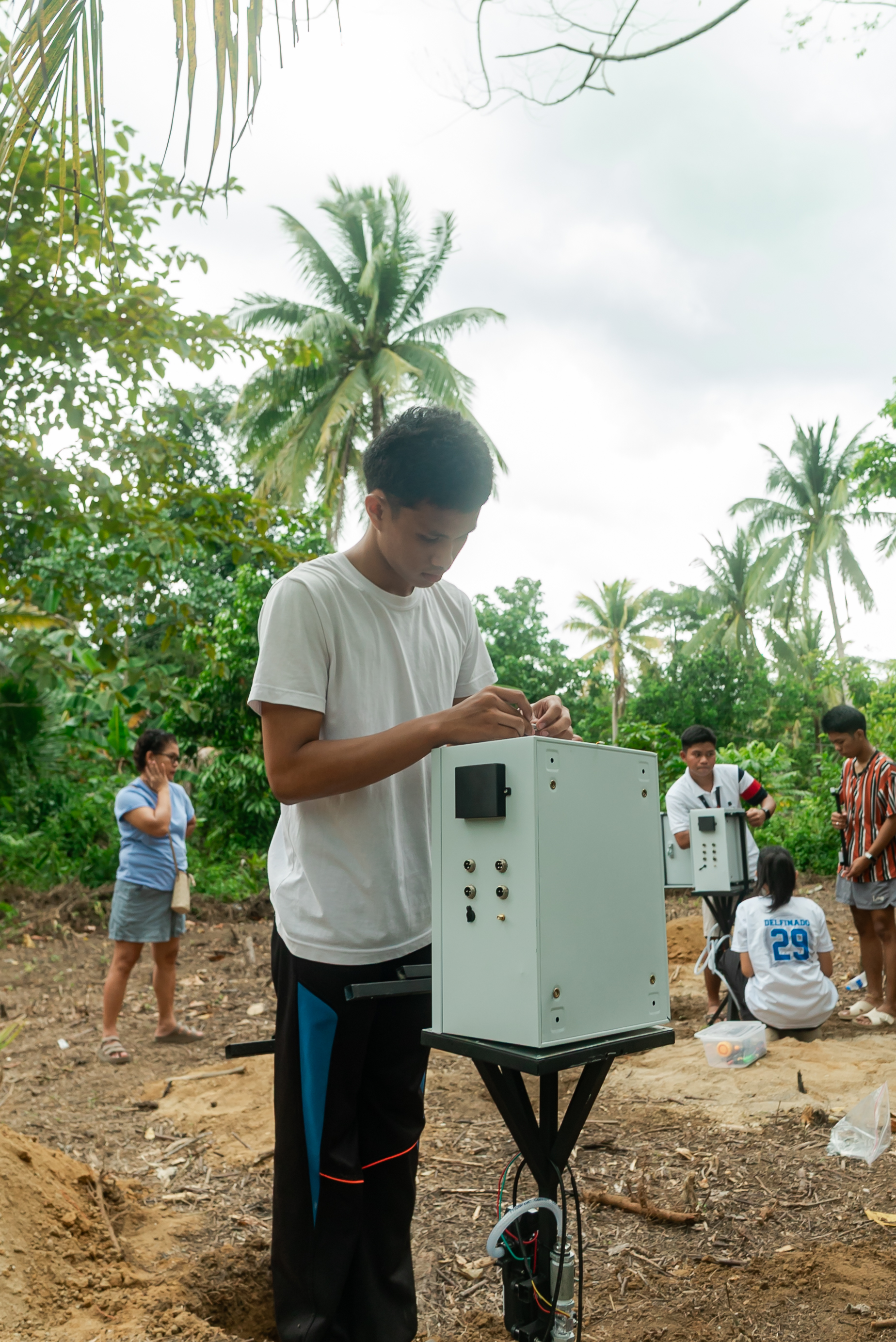 CAN YOU STOP A LANDSLIDE BEFORE IT STARTS? Student researchers invent soil stabilization system — photo 21