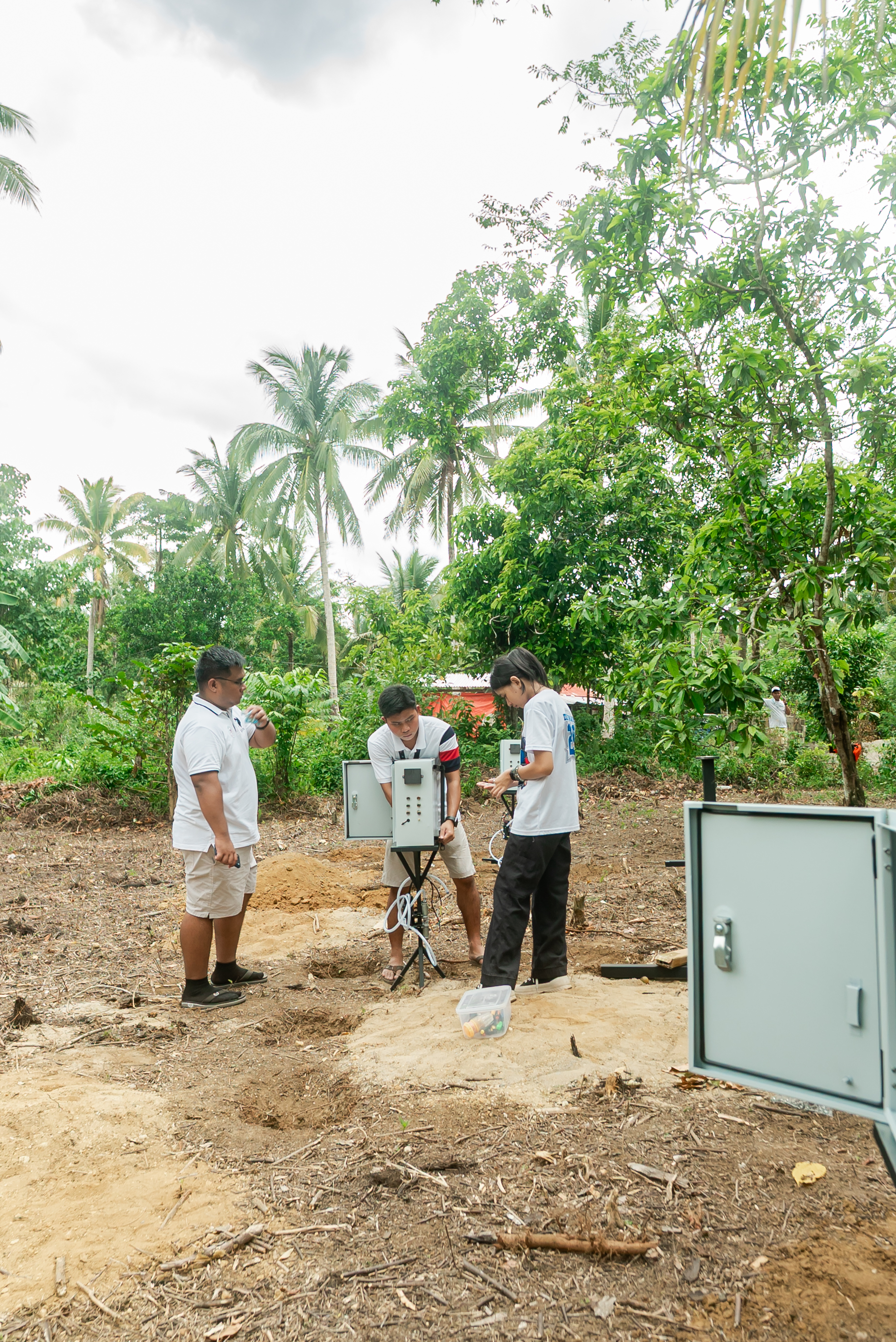 CAN YOU STOP A LANDSLIDE BEFORE IT STARTS? Student researchers invent soil stabilization system — photo 23